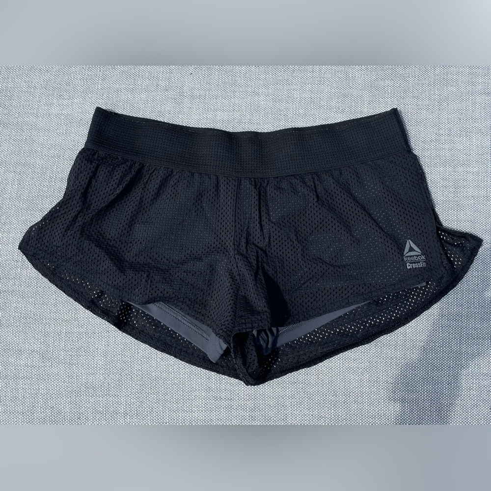 Black athleta shorts